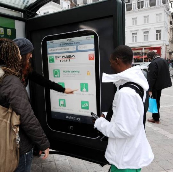 Belgio: touchscreen per la Banca Paribas