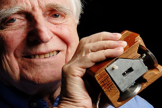 Muore Doug Engelbart, passò alla storia per aver inventato il mouse