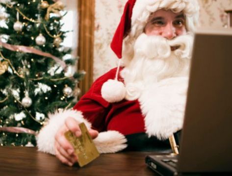 Regali Natale 2014, il web svuota i centri commerciali